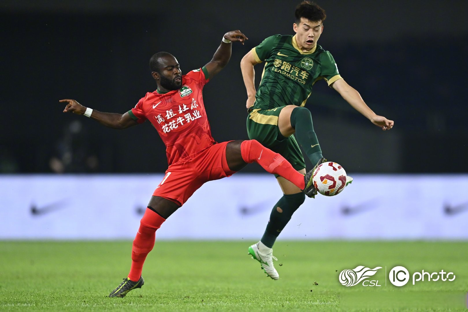 开云体育入口-中超弱旅突围成功,赛季表现抢眼