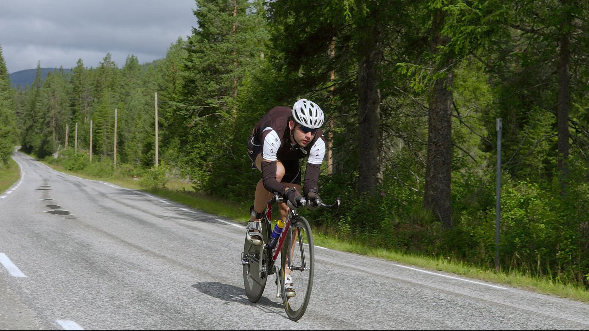 开云体育app-鹈鹕之矛与爵士之盾，恩比德以一人之力，刺穿体系的唯一解答